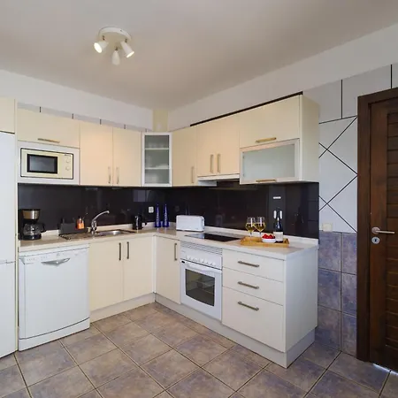 226 - Victoria By Now Ltd Villa *