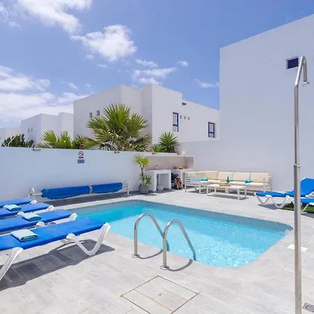 226 - Victoria By Now Ltd Playa Blanca (Lanzarote)